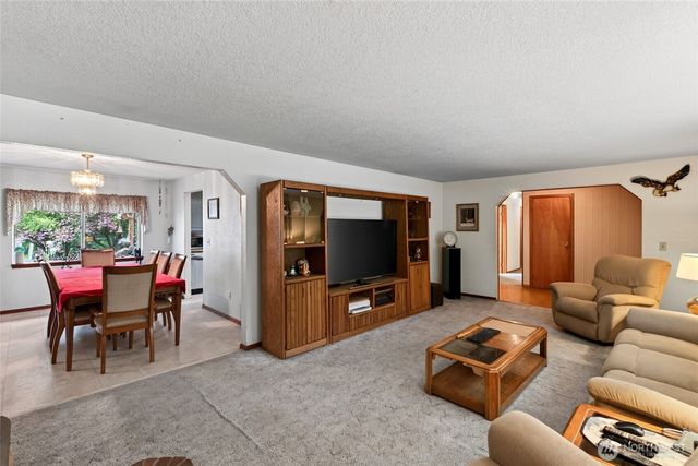 37914 34th Avenue S, Roy, WA 98580