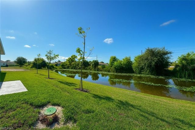 402 NE 31st TER, Cape Coral, FL 33909