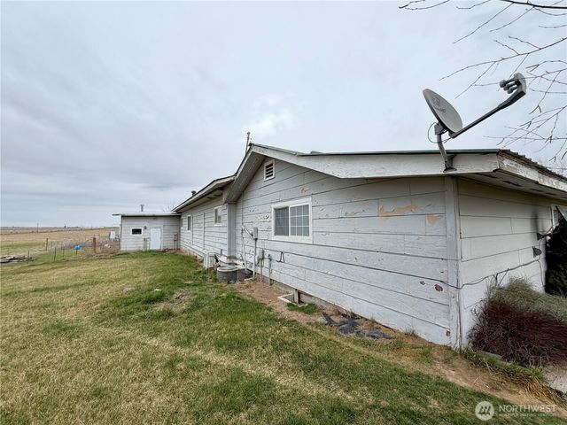 10578 NE 10 Road, Moses Lake, WA 98837