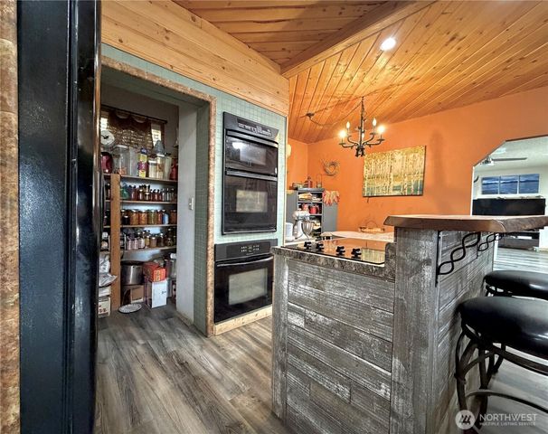 10578 NE 10 Road, Moses Lake, WA 98837