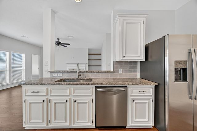 4902 Lake Catherine Court, Richmond, TX 77407