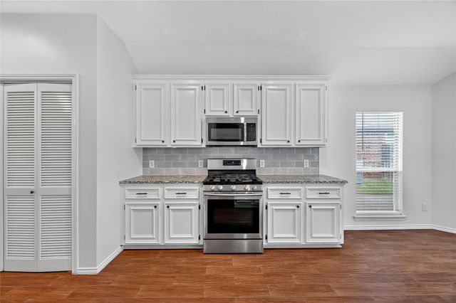 4902 Lake Catherine Court, Richmond, TX 77407