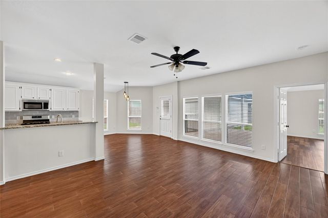 4902 Lake Catherine Court, Richmond, TX 77407