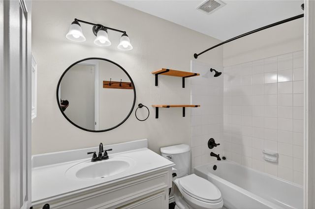 4902 Lake Catherine Court, Richmond, TX 77407