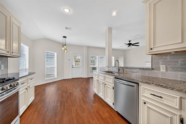 4902 Lake Catherine Court, Richmond, TX 77407