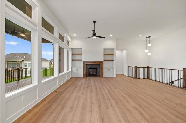 24875 W 145th Place, Olathe, KS 66061