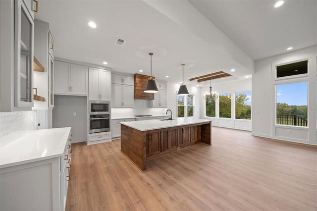 24875 W 145th Place, Olathe, KS 66061