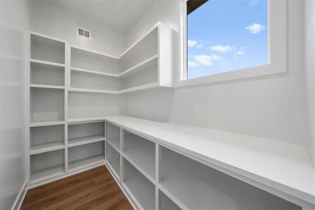 24875 W 145th Place, Olathe, KS 66061