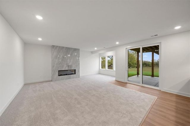 24875 W 145th Place, Olathe, KS 66061