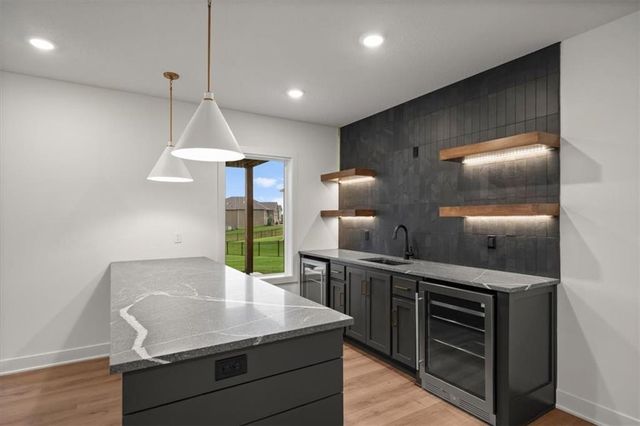 24875 W 145th Place, Olathe, KS 66061