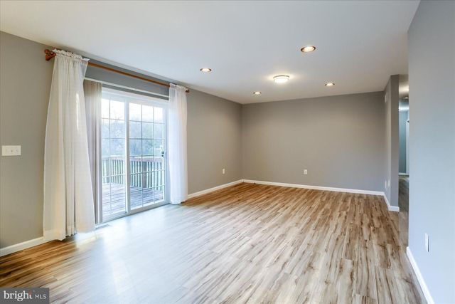 514 LONGS GAP RD, Carlisle, PA 17013