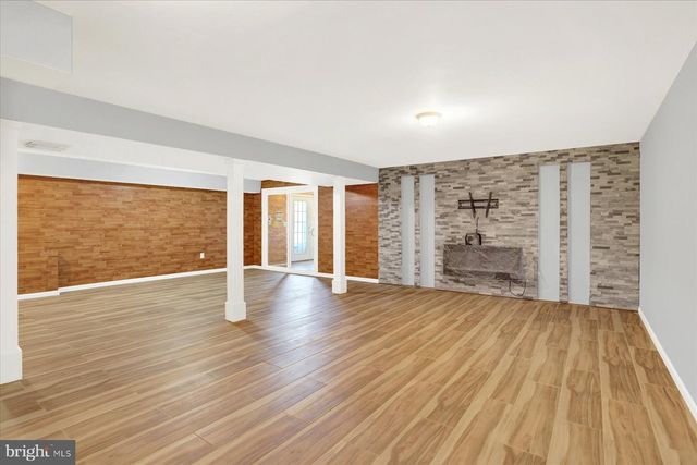 514 LONGS GAP RD, Carlisle, PA 17013
