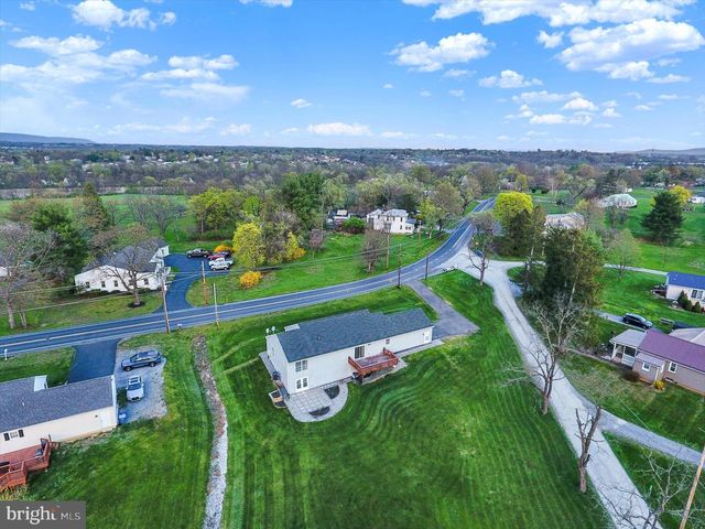 514 LONGS GAP RD, Carlisle, PA 17013