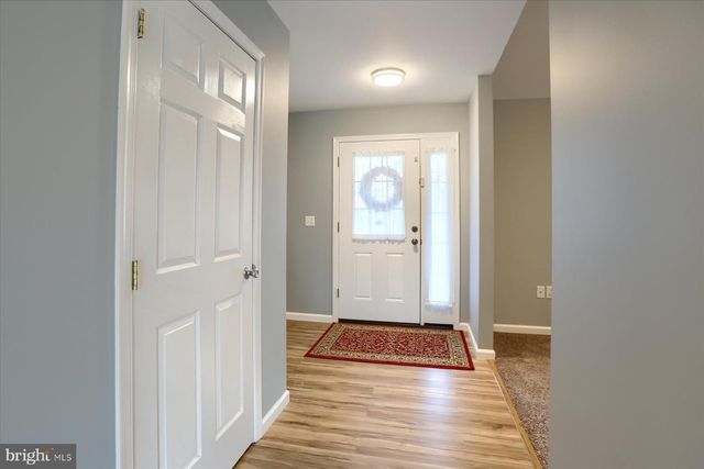 514 LONGS GAP RD, Carlisle, PA 17013