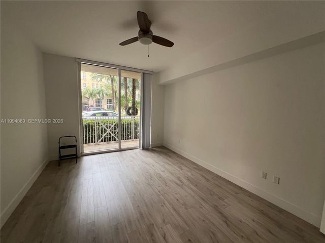 3001 NE 185th St 122, Aventura, FL 33180