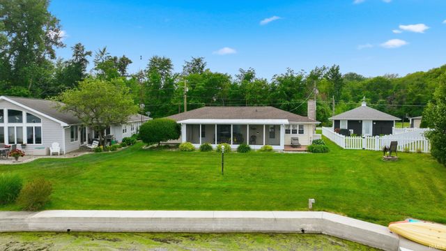 234 EMS B38 Lane, Leesburg, IN 46538