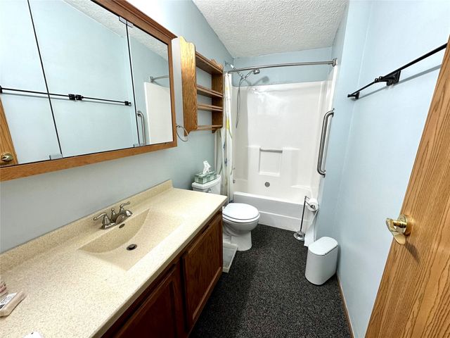 515 Marvin Avenue, Grinnell, IA 50112