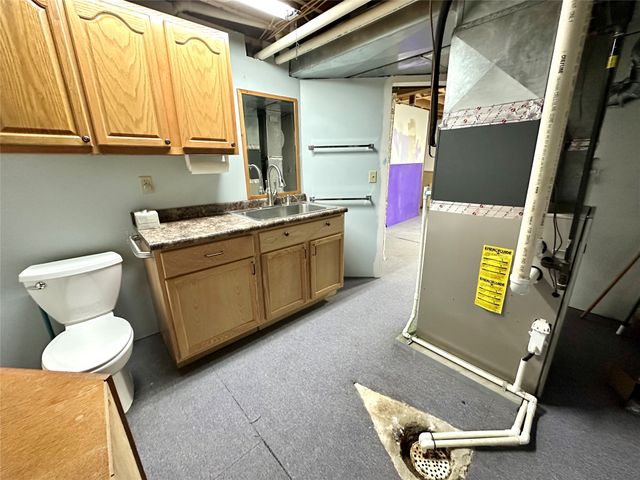 515 Marvin Avenue, Grinnell, IA 50112