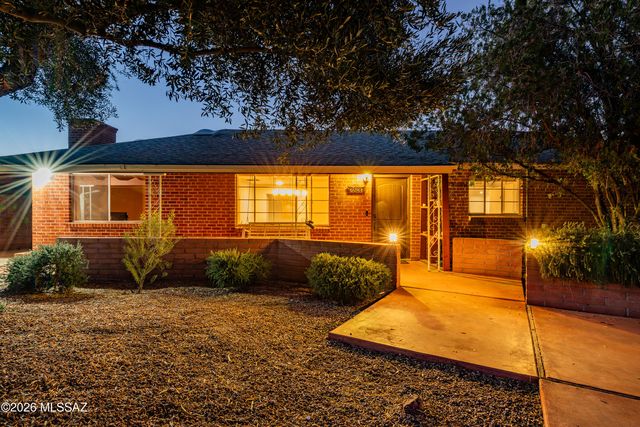 2827 E La Cienega Place, Tucson, AZ 85716