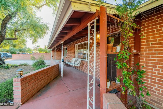 2827 E La Cienega Place, Tucson, AZ 85716