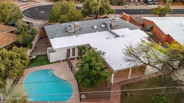 2827 E La Cienega Place, Tucson, AZ 85716