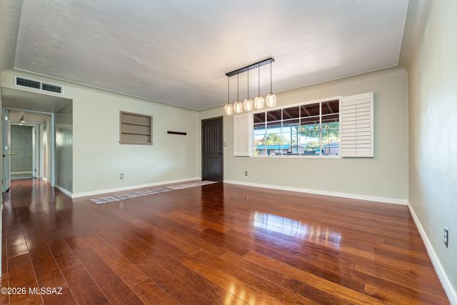 2827 E La Cienega Place, Tucson, AZ 85716