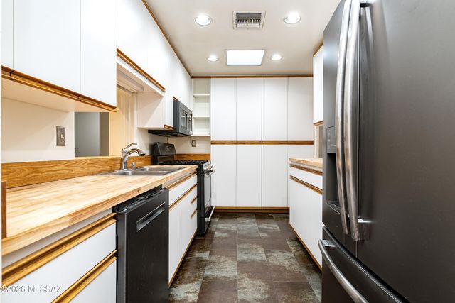 2827 E La Cienega Place, Tucson, AZ 85716