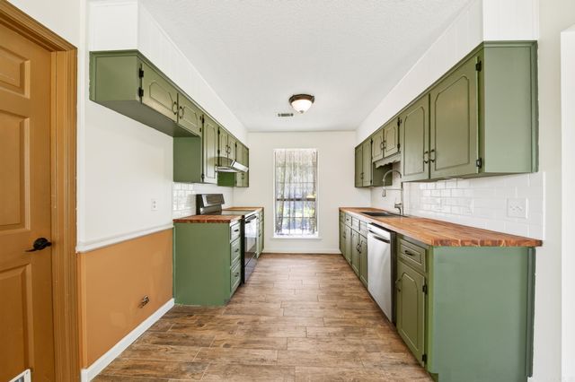 11 McArthur Drive, Cabot, AR 72023