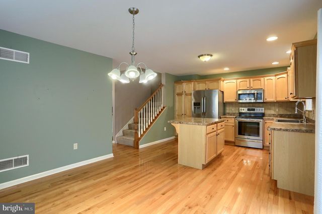 568 MEADOWCROFT CIRCLE, Mechanicsburg, PA 17055