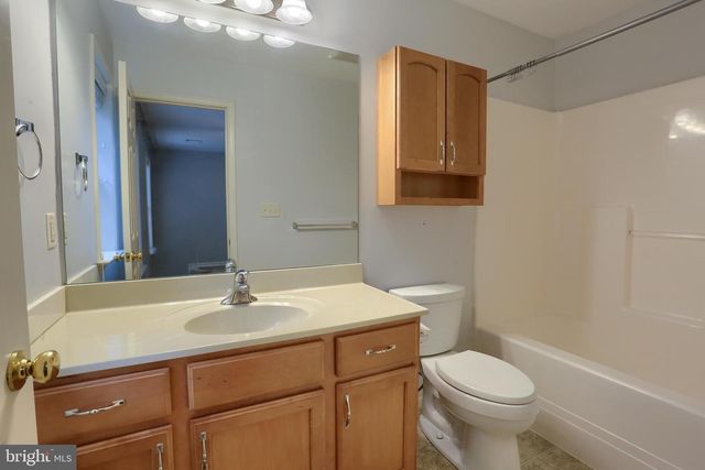 568 MEADOWCROFT CIRCLE, Mechanicsburg, PA 17055