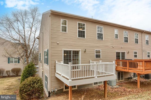 568 MEADOWCROFT CIRCLE, Mechanicsburg, PA 17055