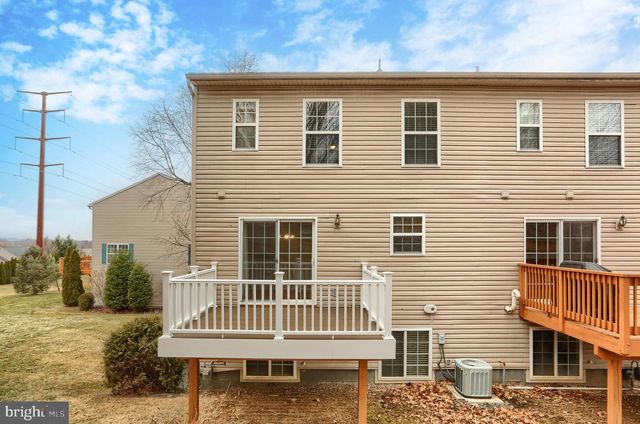 568 MEADOWCROFT CIRCLE, Mechanicsburg, PA 17055