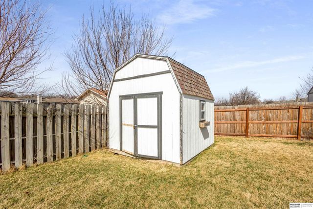 5270 W Thatcher Lane, Lincoln, NE 68528