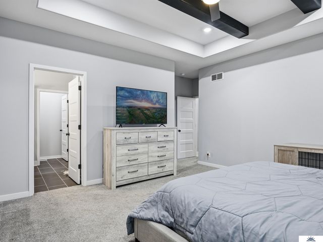 18405 Birch Avenue, Omaha, NE 68136