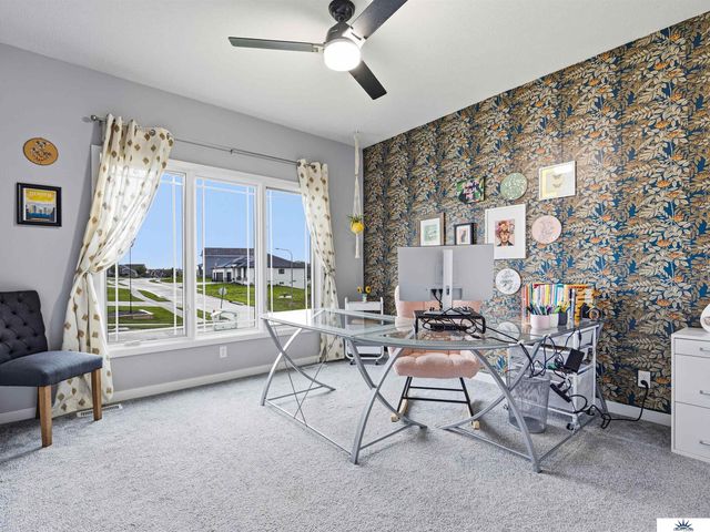 18405 Birch Avenue, Omaha, NE 68136