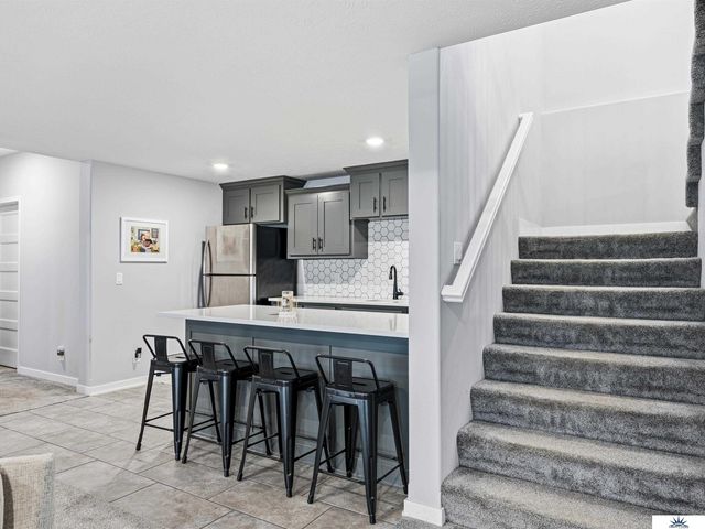 18405 Birch Avenue, Omaha, NE 68136