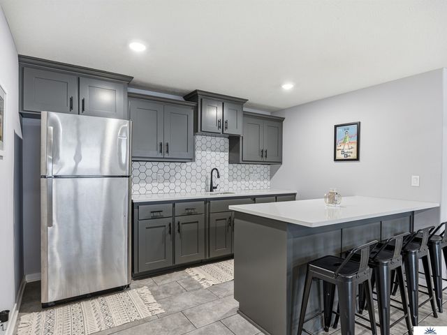 18405 Birch Avenue, Omaha, NE 68136