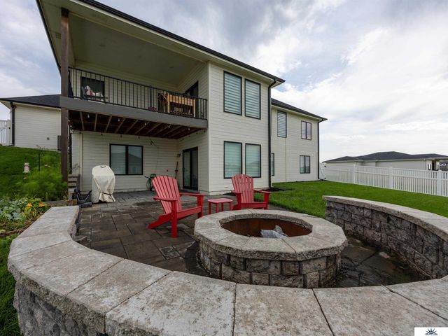 18405 Birch Avenue, Omaha, NE 68136