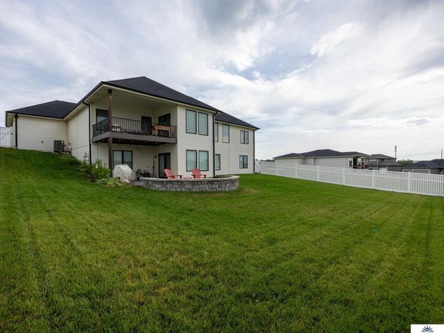18405 Birch Avenue, Omaha, NE 68136