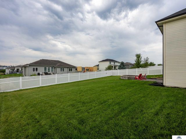 18405 Birch Avenue, Omaha, NE 68136