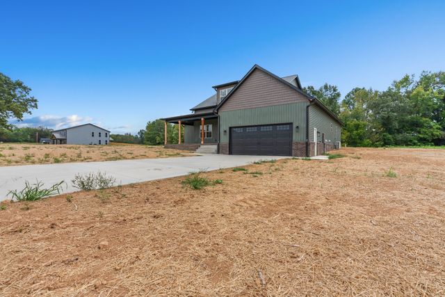 2615 Cooper Creek Rd, Woodlawn, TN 37191