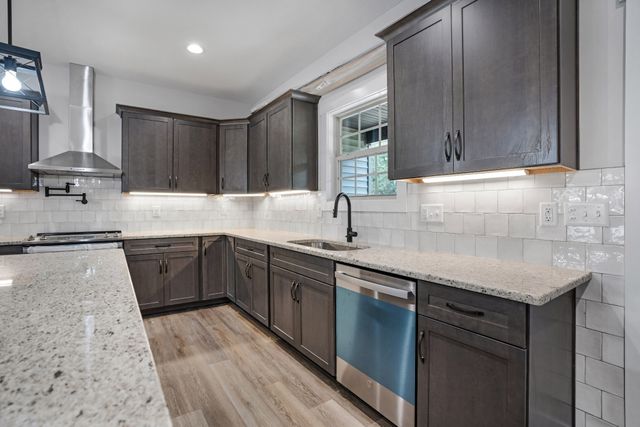 2615 Cooper Creek Rd, Woodlawn, TN 37191