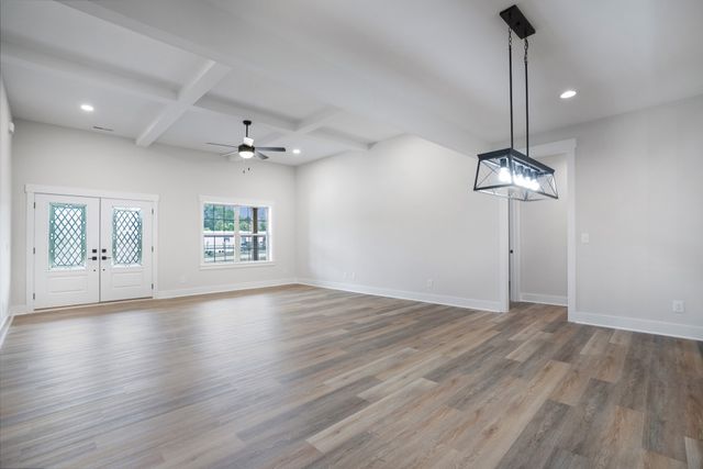 2615 Cooper Creek Rd, Woodlawn, TN 37191