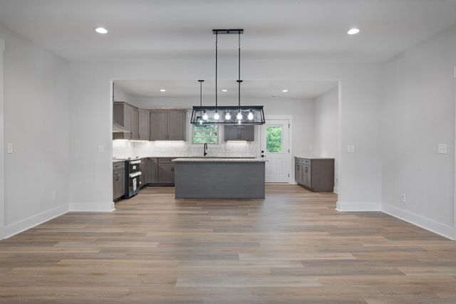 2615 Cooper Creek Rd, Woodlawn, TN 37191