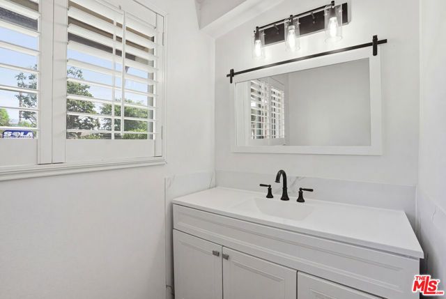 15708 Horace Street, Granada Hills (los Angeles), CA 91344