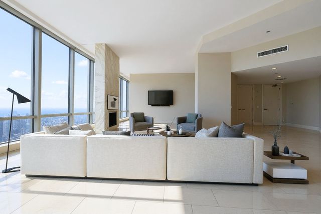 401 N Wabash Avenue 86D, Chicago, IL 60611