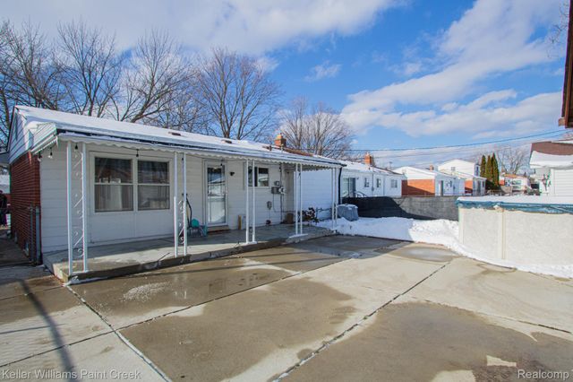 30776 Ferntree Street, Roseville, MI 48066