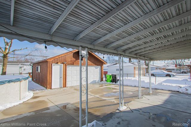 30776 Ferntree Street, Roseville, MI 48066