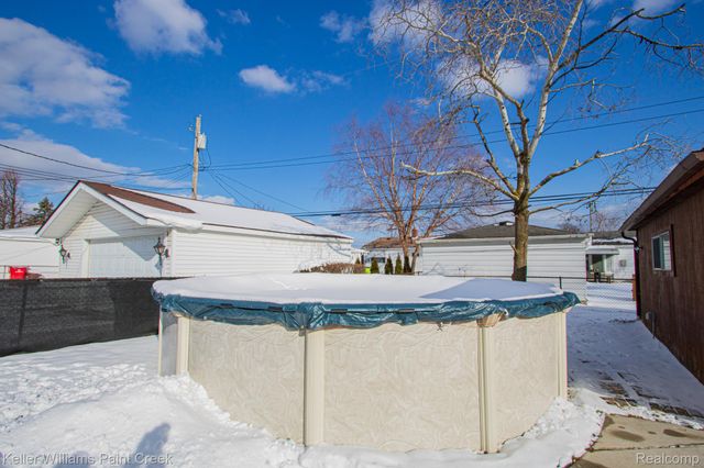 30776 Ferntree Street, Roseville, MI 48066