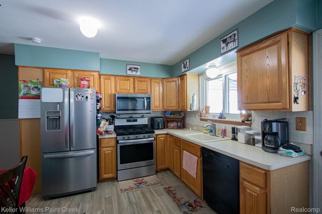 30776 Ferntree Street, Roseville, MI 48066